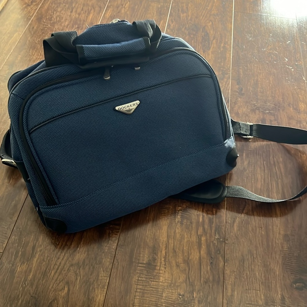 Dockers Travel Shoulder Bag